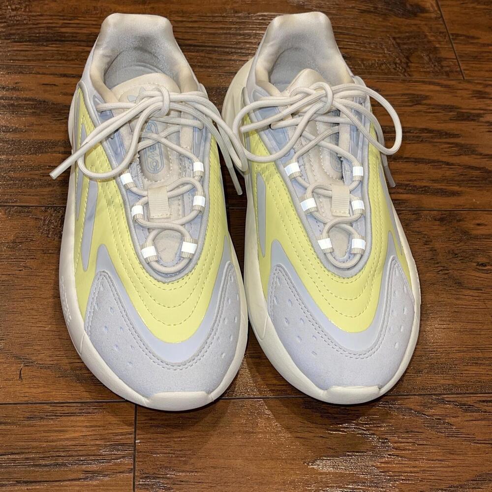 Kids Adidas Ozelia J Shoes Sneakers White Gray Yellow Size 3.5 Youth - Picture 2 of 9